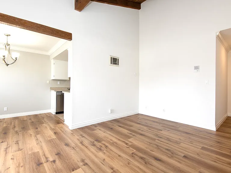 1621 Federal Ave #9 — Photo 4