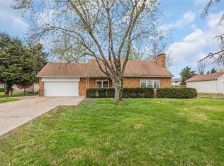 10833 Lavinia Dr, Saint Louis, MO 63123