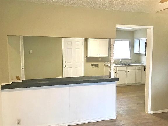 3rd image of 1605 Trent Dr