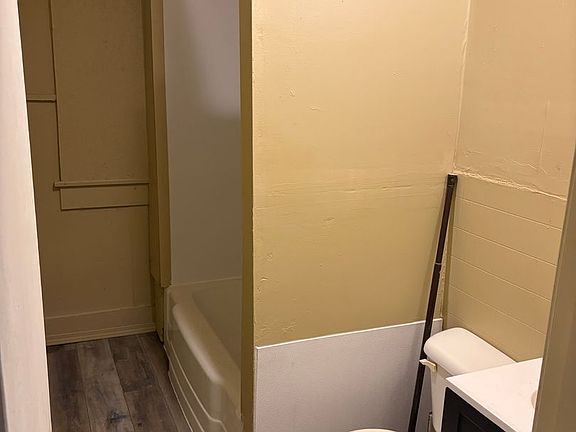 5th image of 407 N 18th St