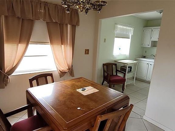 5th image of 401 Dorchester Pl APT 52