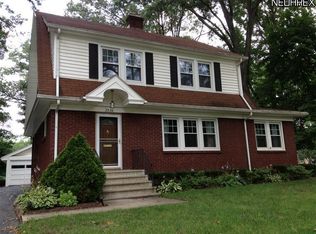 2830 S Park Dr, Stow, OH 44224