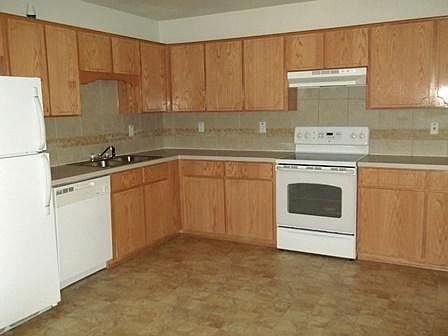 3rd image of 407 W Dale Ave APT A