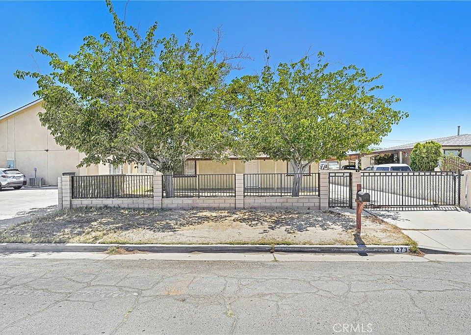 1st image of 2734 Desert St