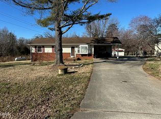 570 Smith Edwards Rd, Kernersville, NC 27284