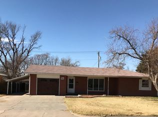 1611 N Belmont Pl, Garden City, KS 67846