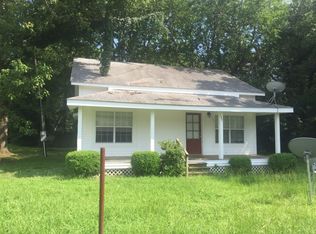 157 Edenborn St, Campti, LA 71411