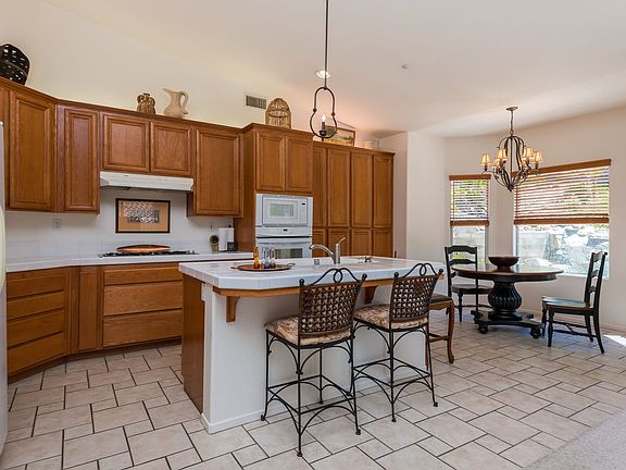 3rd image of 4285 Laskey Ln