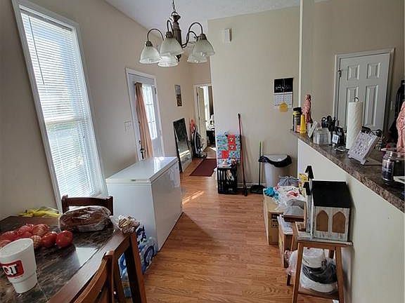 4th image of 11 Spruce St