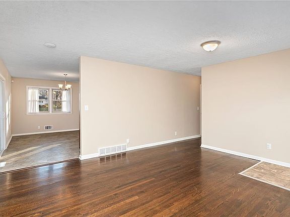 4th image of 1705 NE 68th Pl