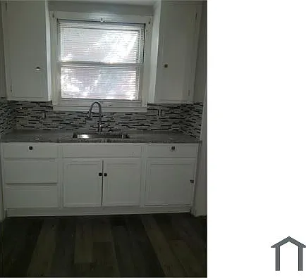 3 bed, 1200 sqft, $1,300 — Photo 2