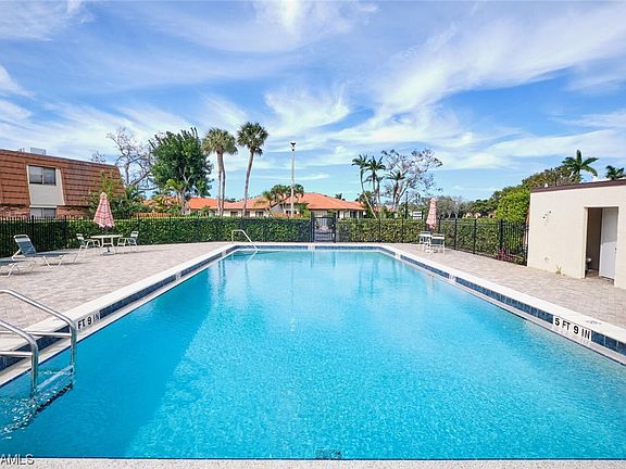 2nd image of 1418 Park Shore Cir APT 4