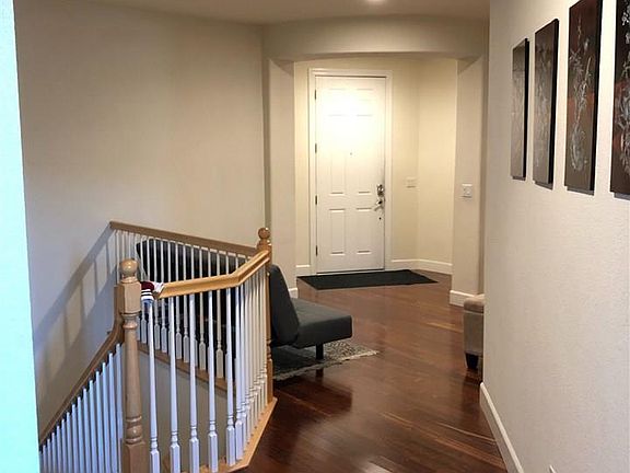 3rd image of 75 Golden Aster Ct