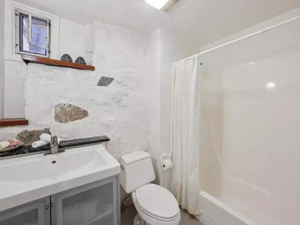 28 Marina Court Dr, San Rafael, CA 94901