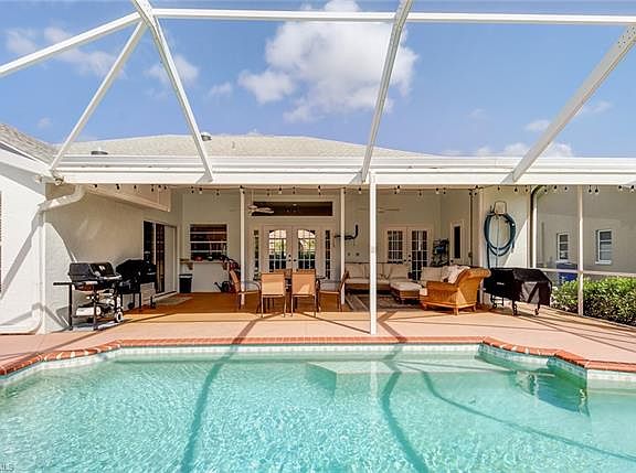 3rd image of 7430 Bear Hollow Cir
