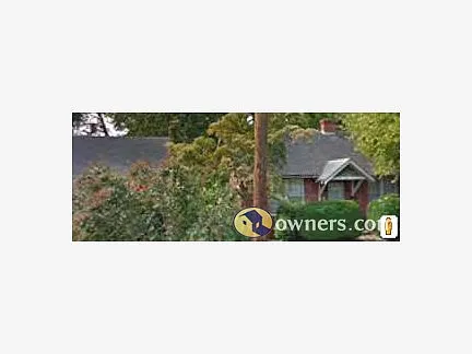 300 Robertson Ave photo 1