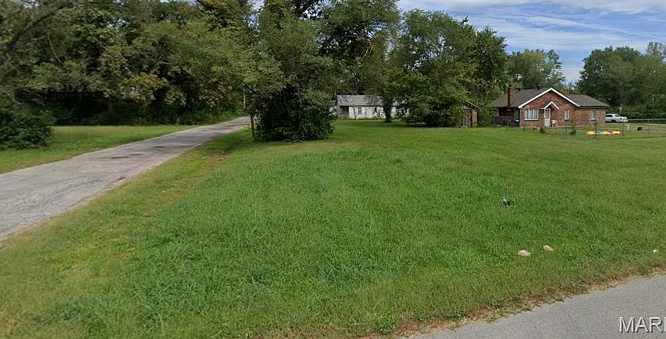 1st image of 5701 N Park Dr