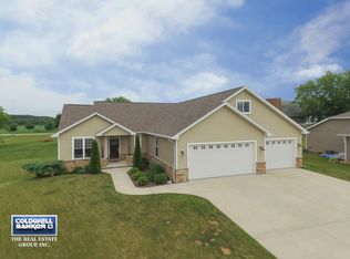 1192 Faversham Way, Green Bay, WI 54313