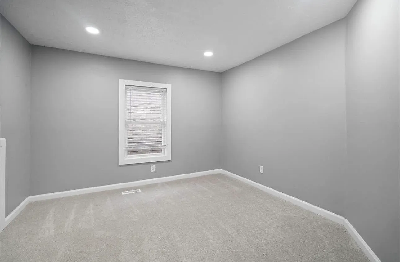 3 bed, 2512 sqft, $2,000 — Photo 4