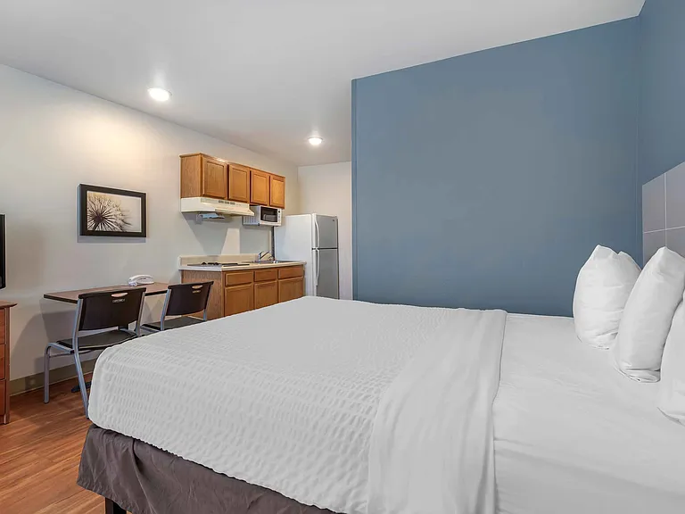Studio Suite - 1 Full Bed