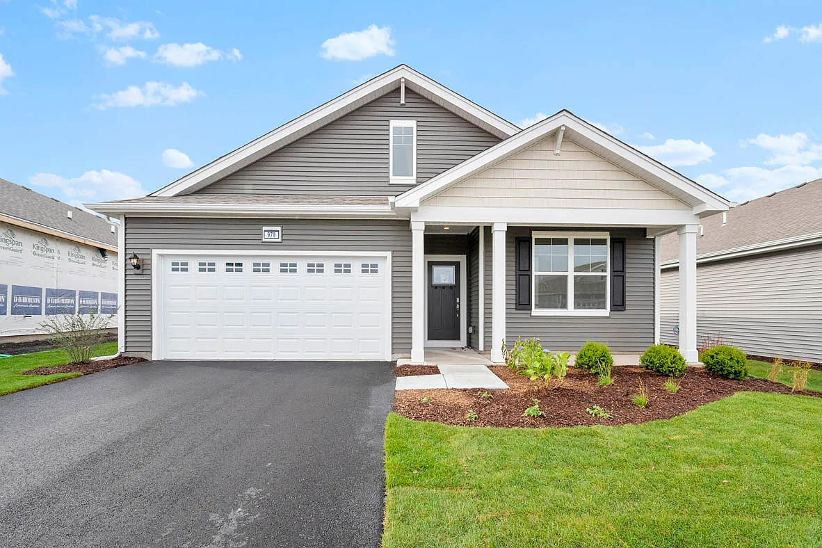 958 Crestview Ln photo 1
