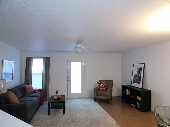 4th image of 1193 Crescent Dr