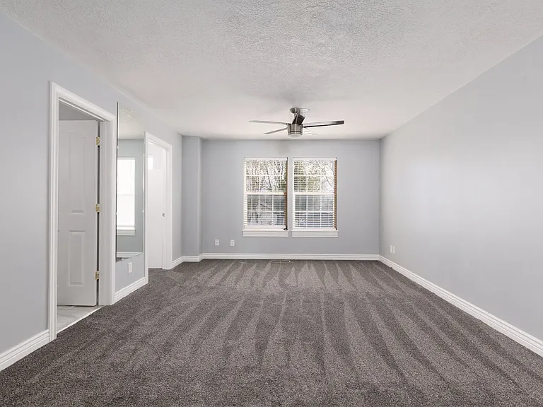 572 W 1260 N — Photo 15