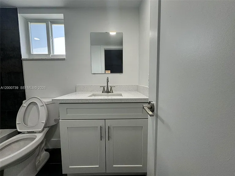 4850 SW 26th Ave #1-6 — Photo 5