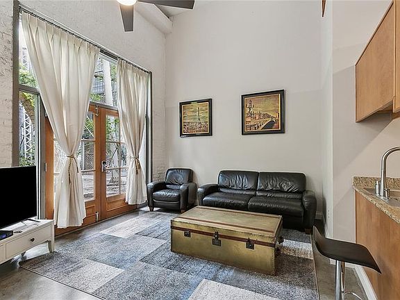 3rd image of 920 Poeyfarre St APT 108
