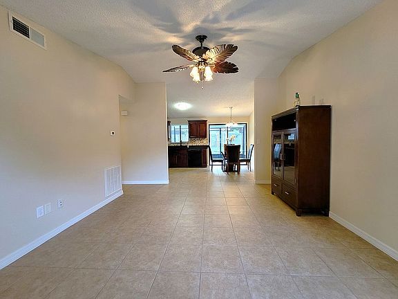 4th image of 1234 Edgerton Dr