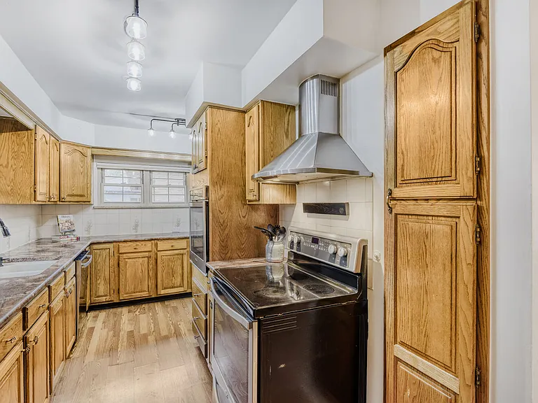 3171 S Williams St — Photo 12