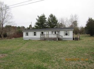 226 Lakeshore Dr, Burnside, KY 42519