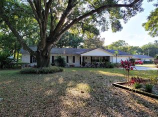 1910 Lithia Pinecrest Rd, Valrico, FL 33596