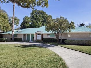 136 Cas Hills Dr, Castle Hills, TX 78213