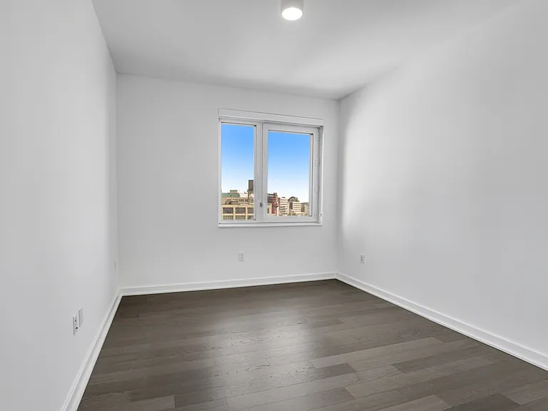 2922 Northern Blvd #603 — Photo 5