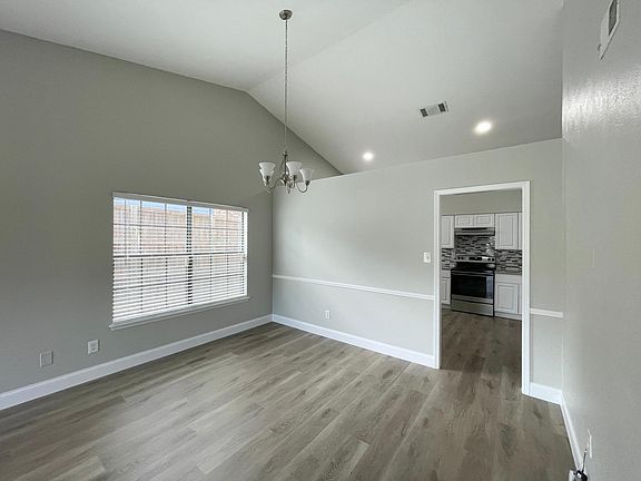 4th image of 2111 Bridger Dr