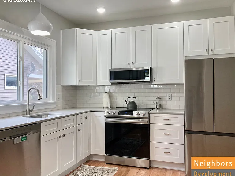 927 Arianna St NW — Photo 3