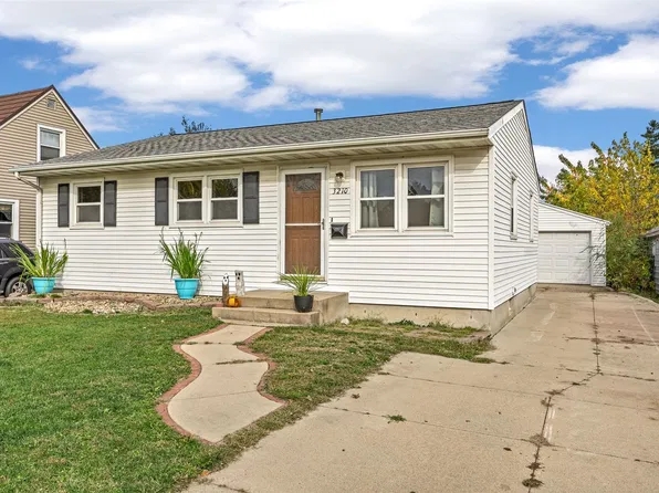 3210 Vine Ave SE, Cedar Rapids, IA 52403