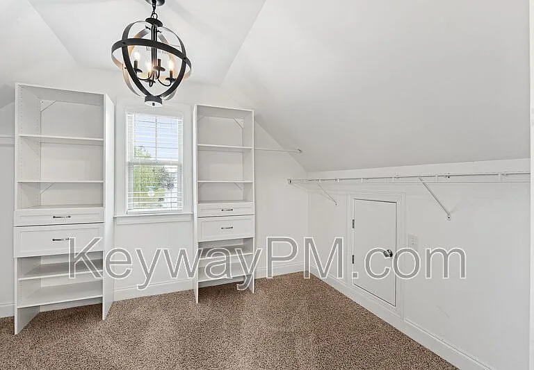 336 Amersham Way — Photo 15