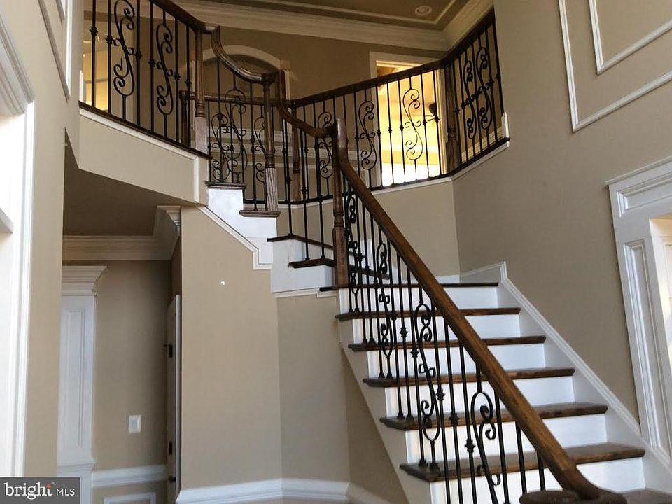 1st image of 7823 Wellington Dr