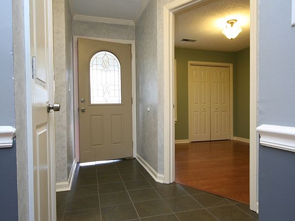 5th image of 1910 Liberty Dr #1