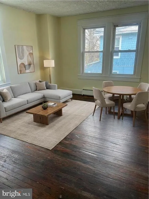 3021 Glenmore Ave - Glenmore Ave — Photo 3