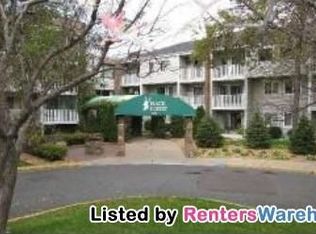 1601 N Innsbruck Dr NE #330, Fridley, MN 55432