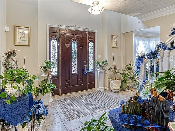 5th image of 1303 Huntington Place Cir