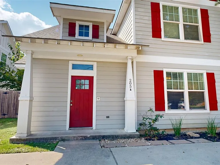 205A Sterling St — Photo 38