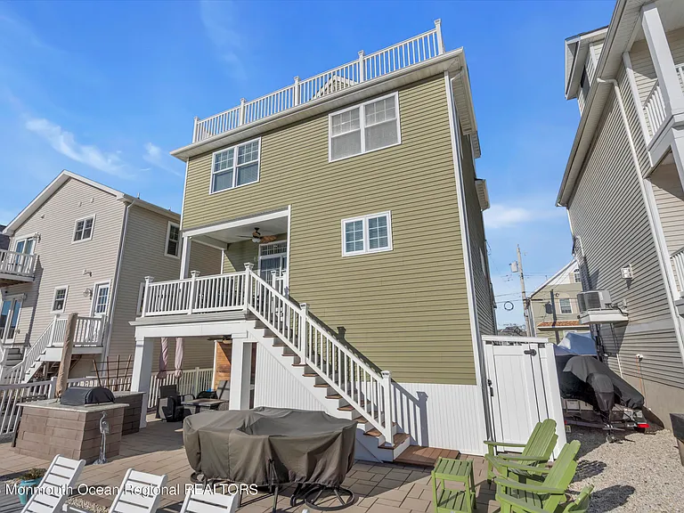 411 Harding Ave — Photo 62