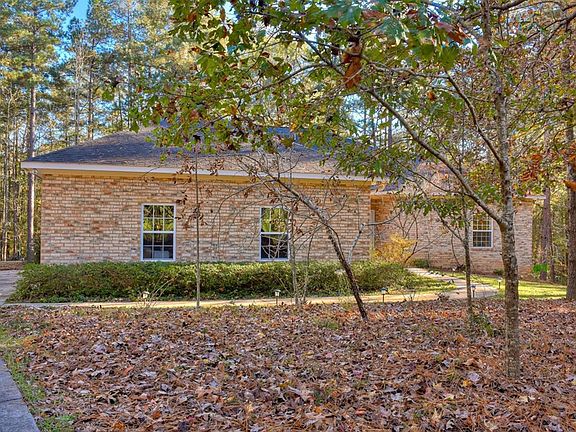 3rd image of 4124 Rivermont Dr