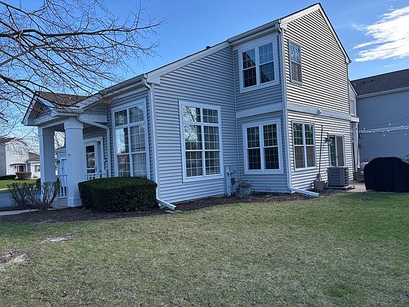 2nd image of 201 Grays Dr #201