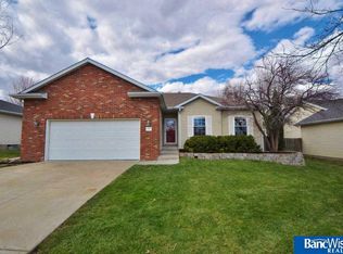 7912 Yellow Knife Dr, Lincoln, NE 68505