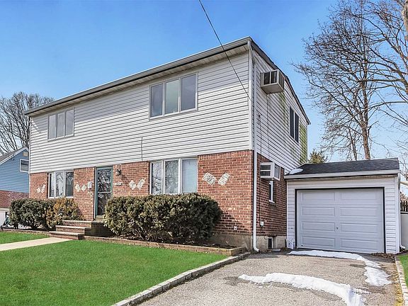 2nd image of 88 Roosevelt Ct